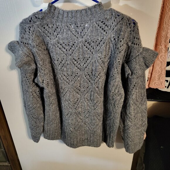 NWT OLD NAVY GRAY CREW NECK SWEATER SZ S - Picture 2 of 6